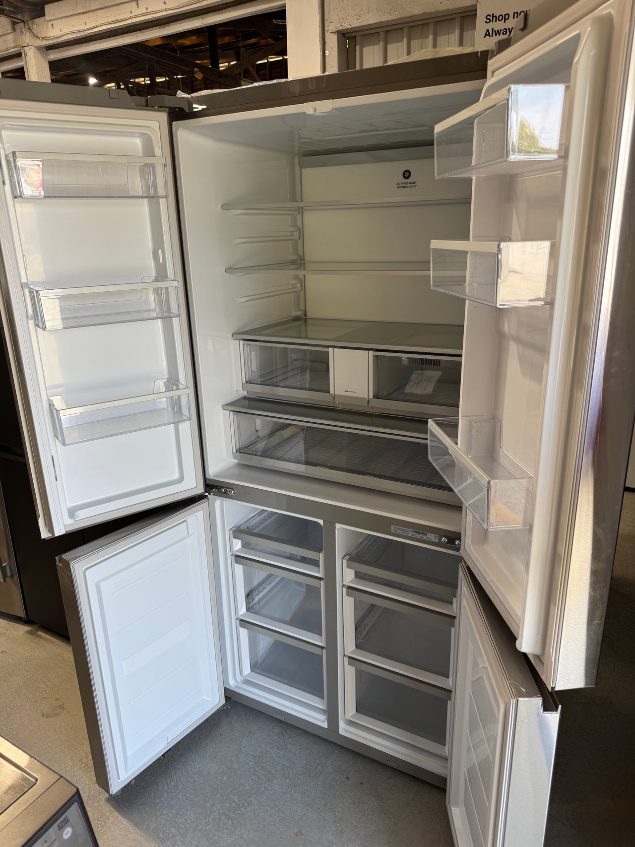 Factory Second Fisher & Paykel 605L Quad Door Refrigerator – Stainless Steel (RF730QNUVX1)