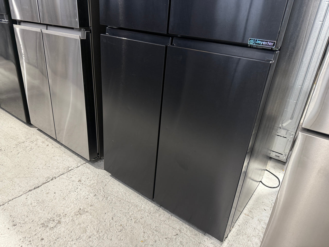 Factory second Hisense 454L French Door Refrigerator Model: HRCD454BW