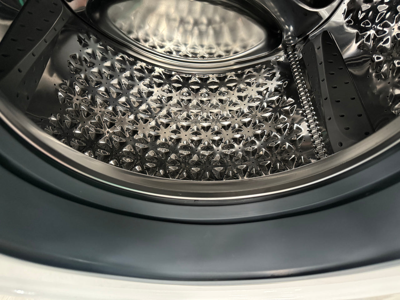 Second hand Hisense HWFM8012 8kg Front Load Washing Machine - Second Hand Appliances Geebung