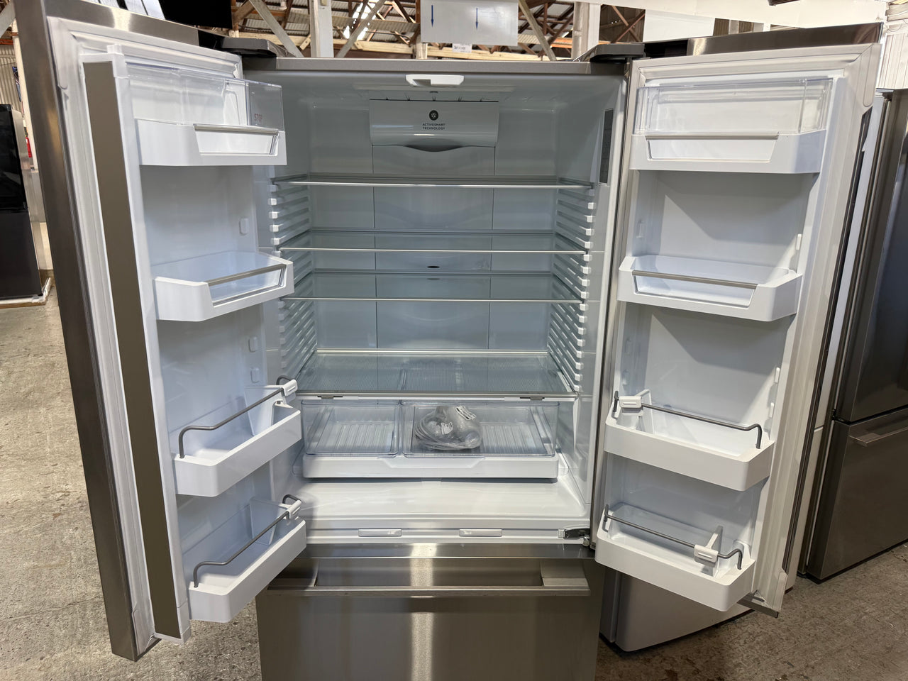 Factory Fisher &Paykel 487L French Door Refrigerator – RF522ADUX5 - Second Hand Appliances Geebung