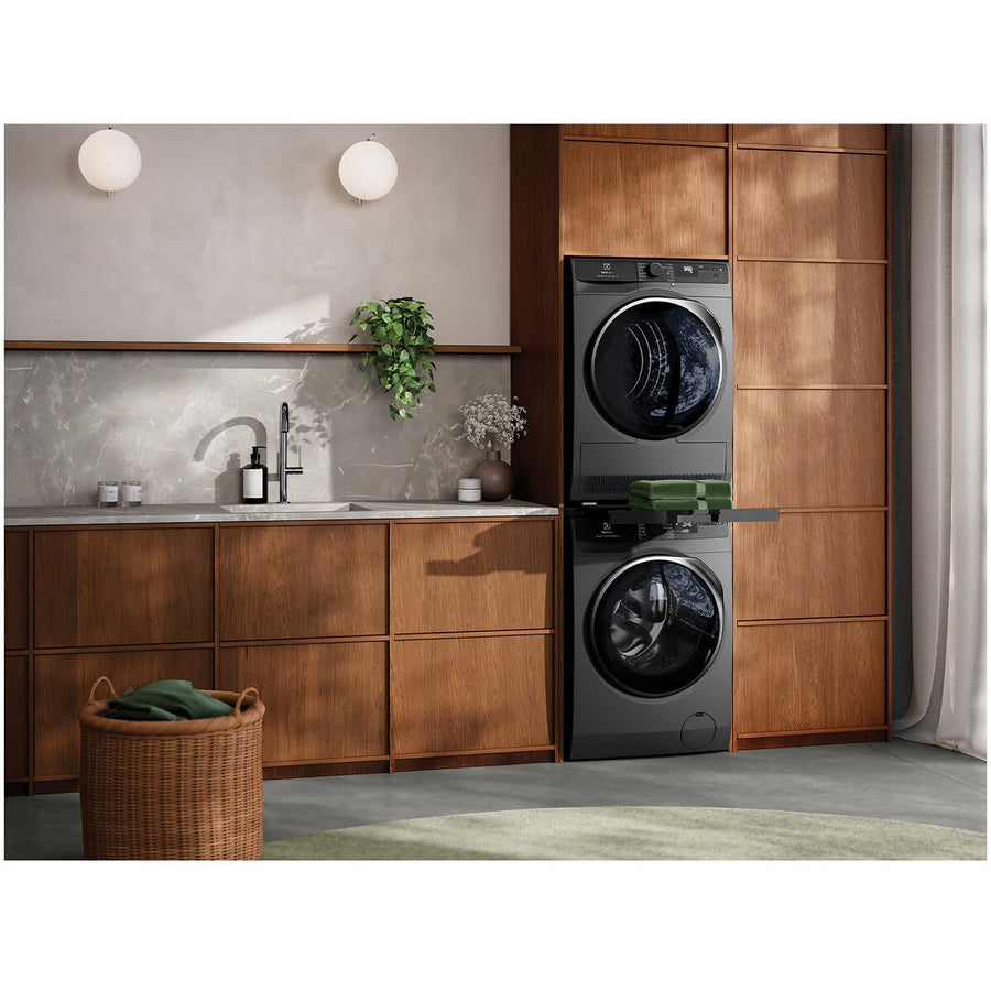 Factory second Electrolux 9kg Heat Pump Clothes Dryer Dark Onyx EDH903R7SC