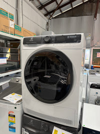 Thumbnail for Factory second Electrolux UltimateCare Plus 8kg Heat Pump Dryer – White EDH812R7WC