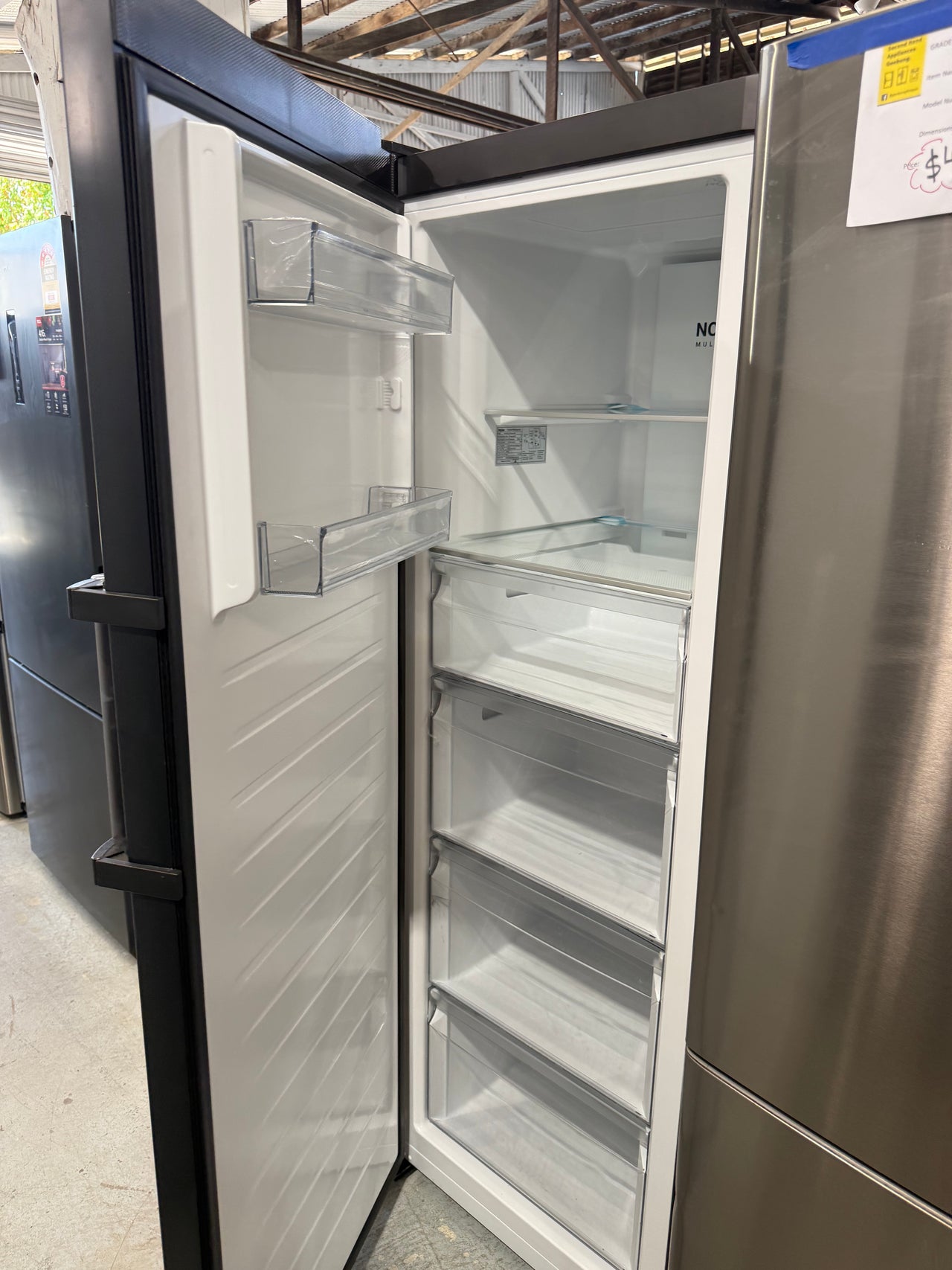 Factory second Haier HVF325DC 285-liter vertical freezer