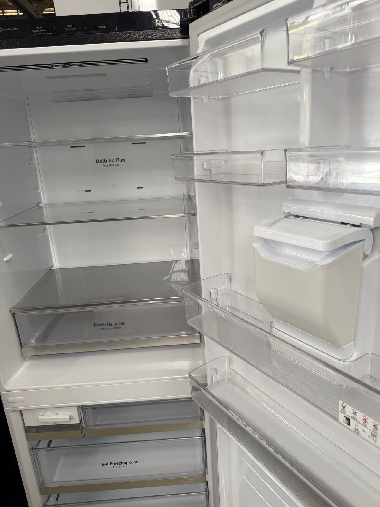 Factory second LG GB-W455MBL 420L Bottom Mount Fridge (Black)