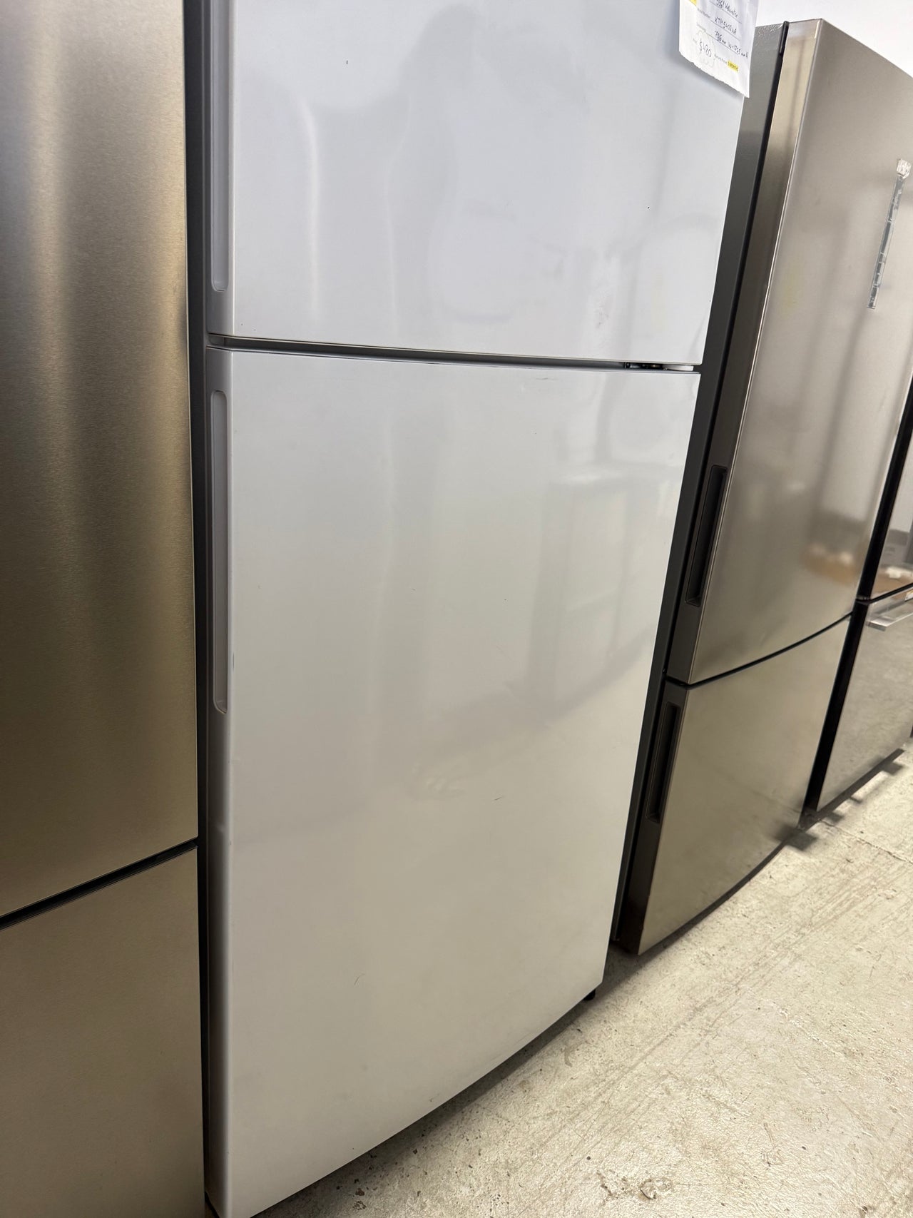 Second hand Kelvinator 536L Top Mount Refrigerator MODEL NO: KTM5402WA