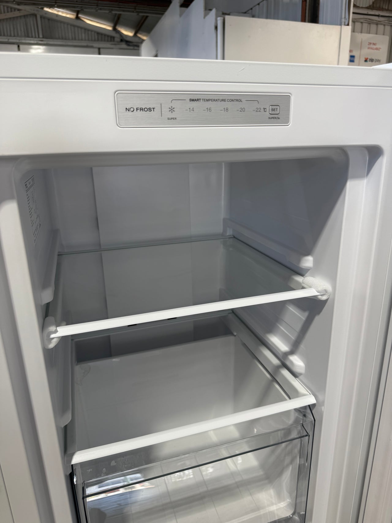 Factory second TCL P204SDW 204L vertical freezer