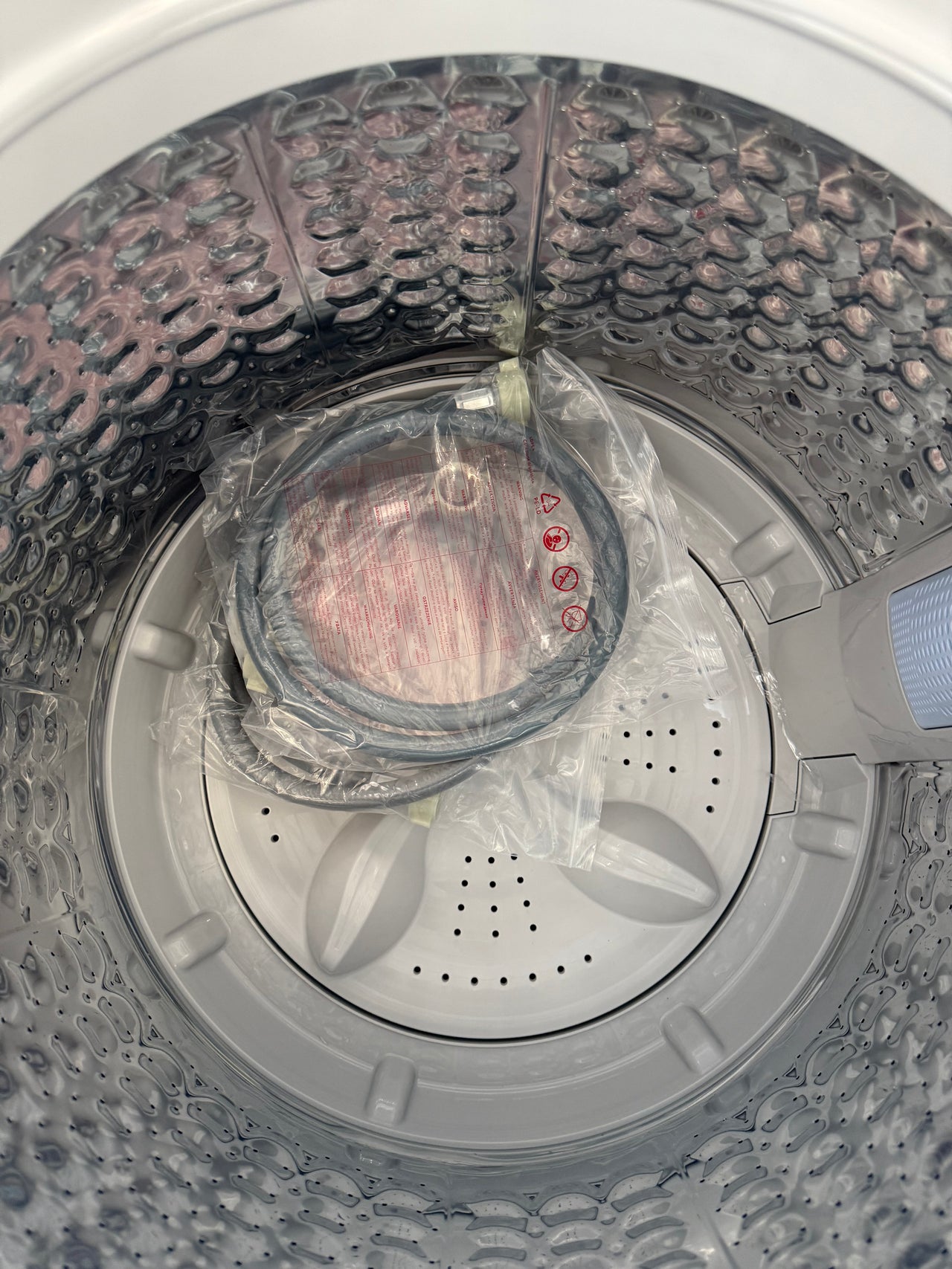 Transportation damaged TCL F708TLW 8kg top load washing machine