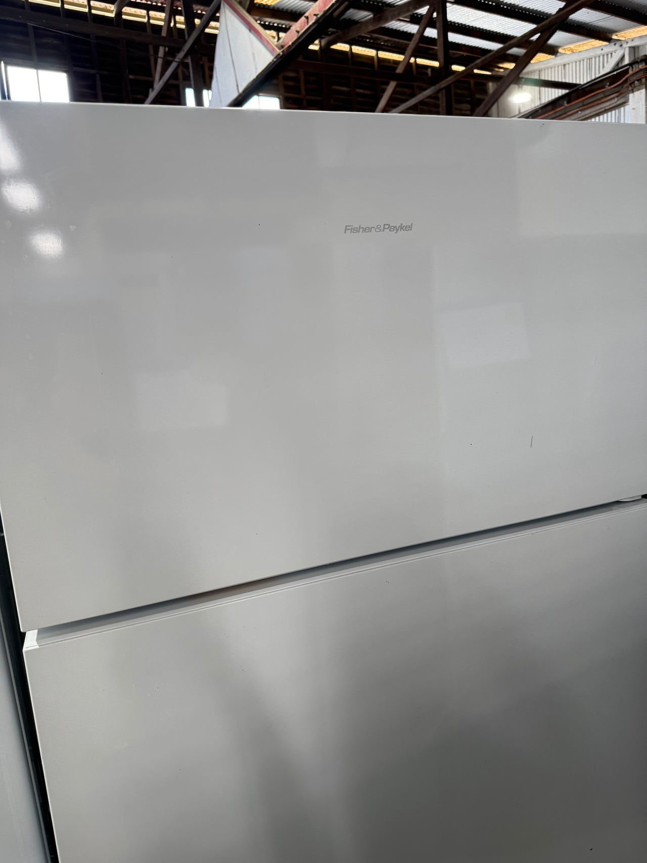 Second hand Fisher&Paykel RF521TRPW6 517-liter top-mount refrigerator