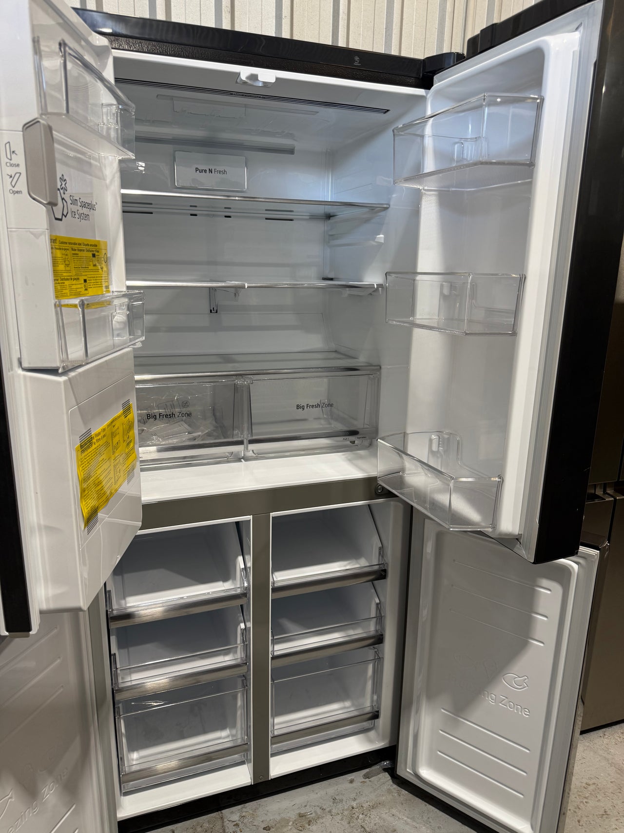 Transportation damaged LG 506L French Door Refrigerator  Model: GF-L570MBL