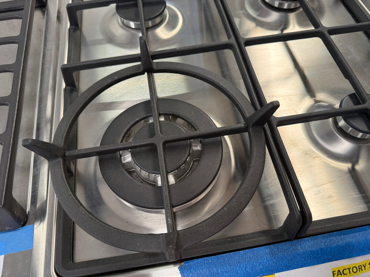 Factory second Fisher&Paykel CG604CNGX2 60cm Natural Gas Cooktop