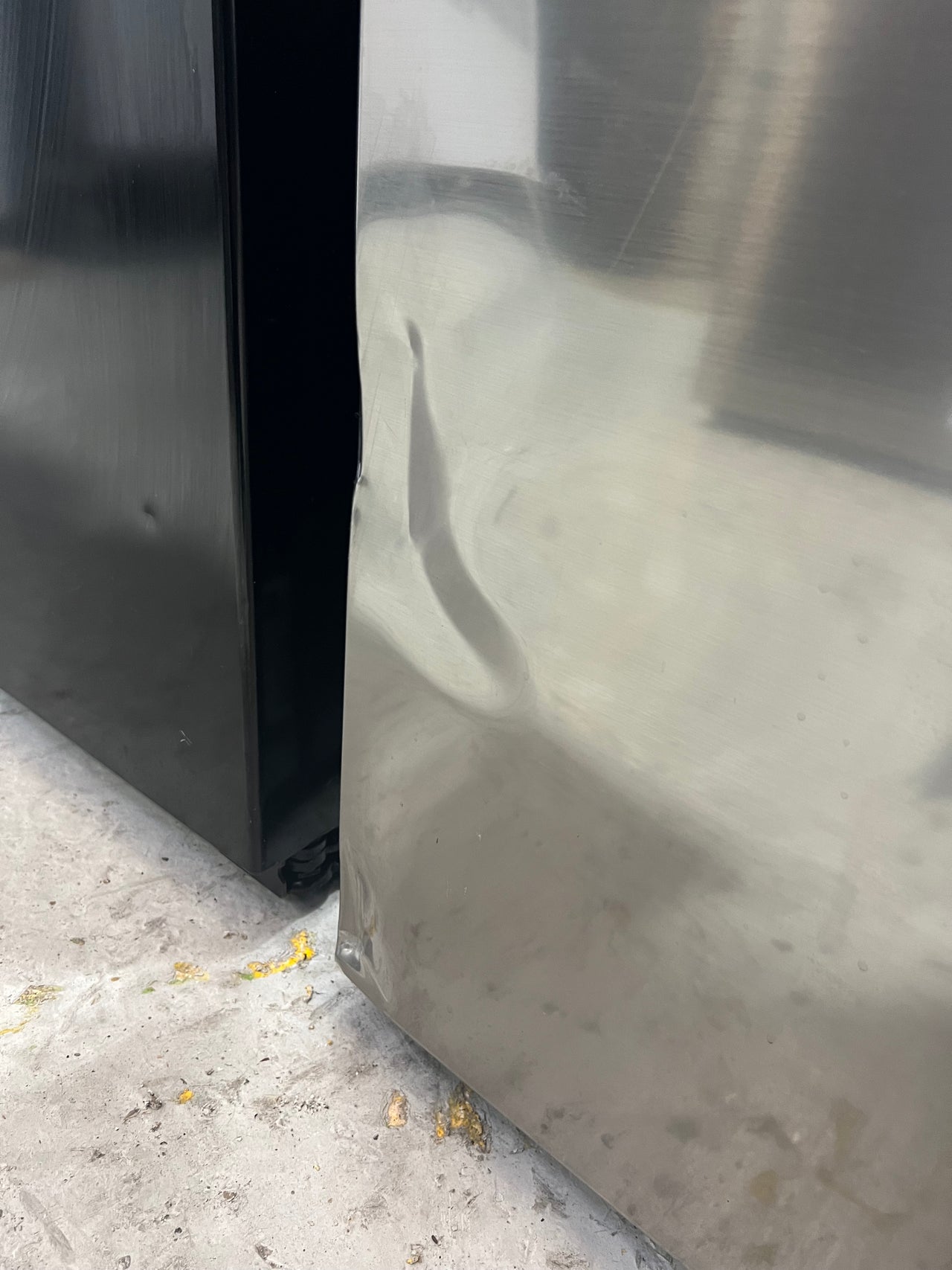 Transportation damaged LG 635L Side By Side Refrigerator in Stainless Finish  Model:GS-D635PLC - Second Hand Appliances Geebung