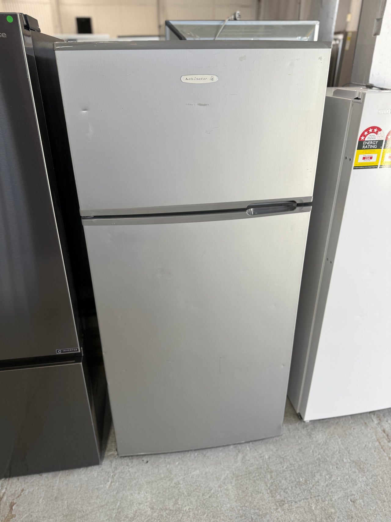 Second hand 520l Kelvinator top mounted refrigerator KTM5200MB
