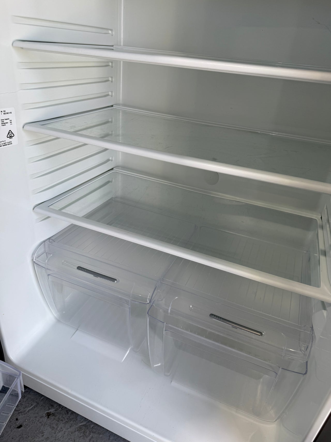 Second hand 520l Kelvinator top mounted refrigerator KTM5200MB