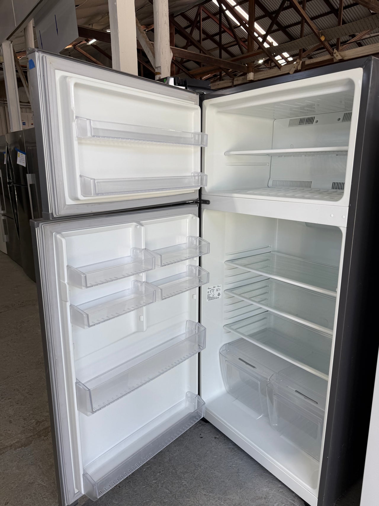 Second hand 520l Kelvinator top mounted refrigerator KTM5200MB