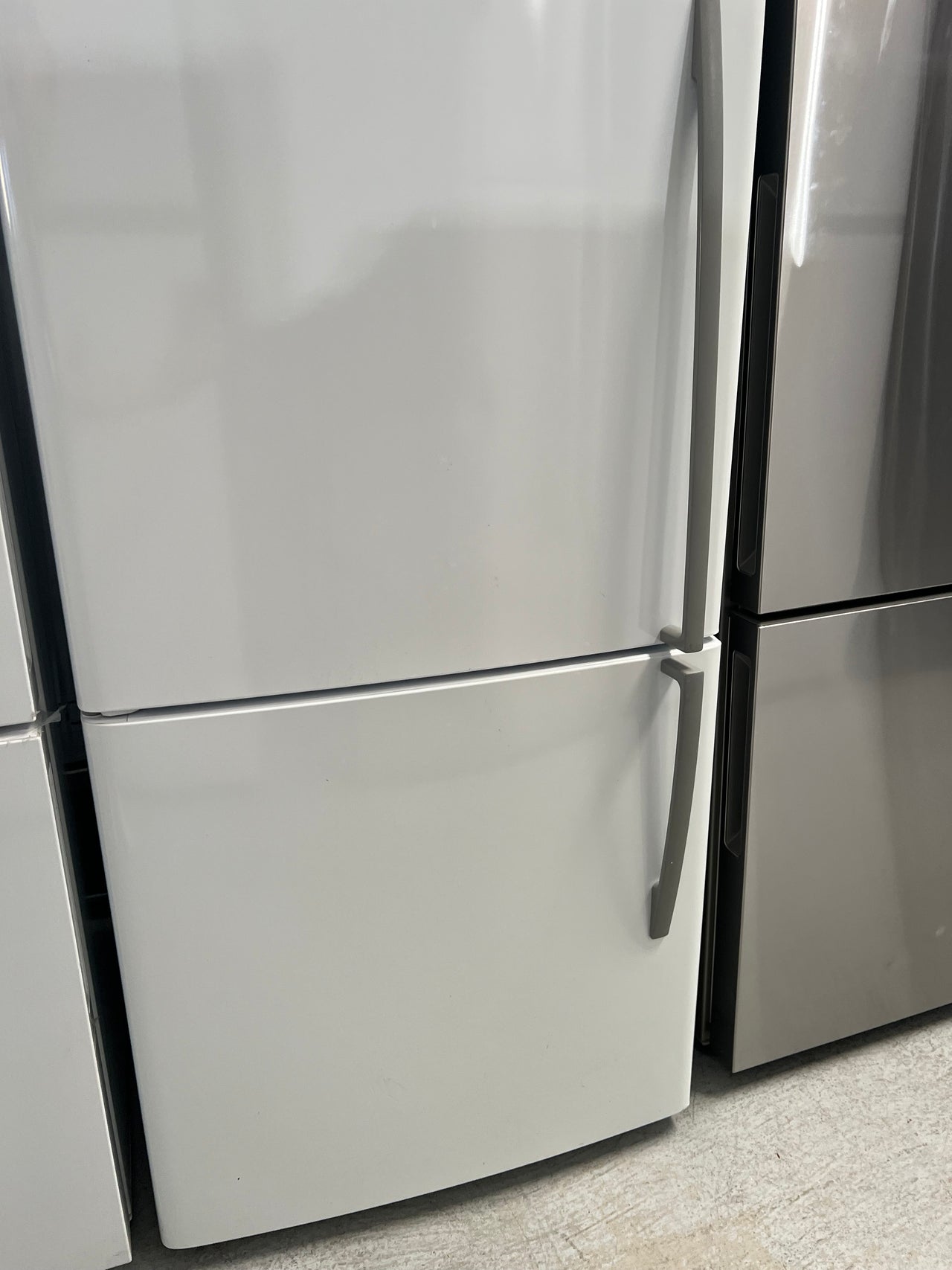 Second hand Fisher & Paykel E402BLE4 403L Bottom Mount Fridge - Second Hand Appliances Geebung