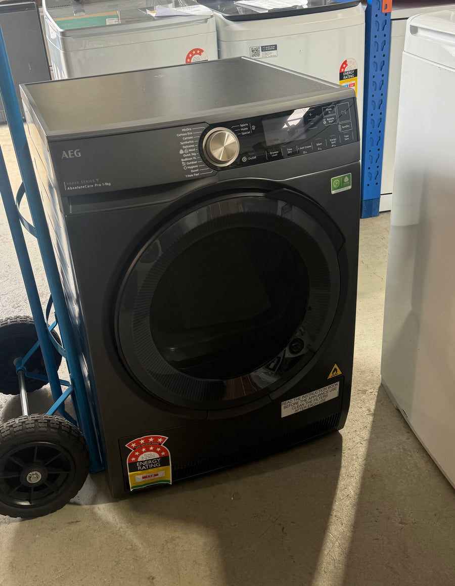 Factory second AEG 9kg 9000X AbsoluteCare Pro Heat Pump Dryer – T959V6PDC