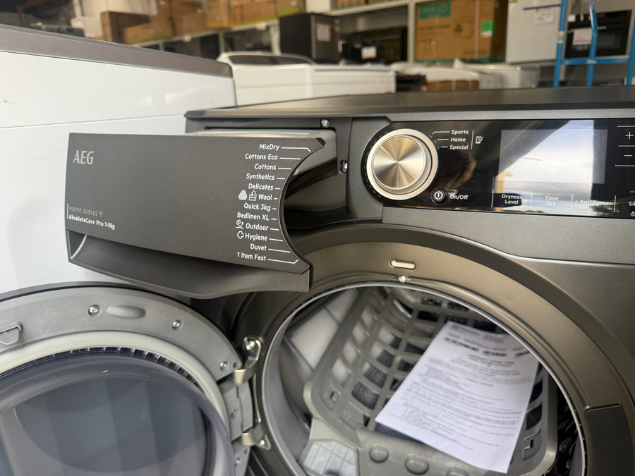 Factory second AEG 9kg 9000X AbsoluteCare Pro Heat Pump Dryer – T959V6PDC