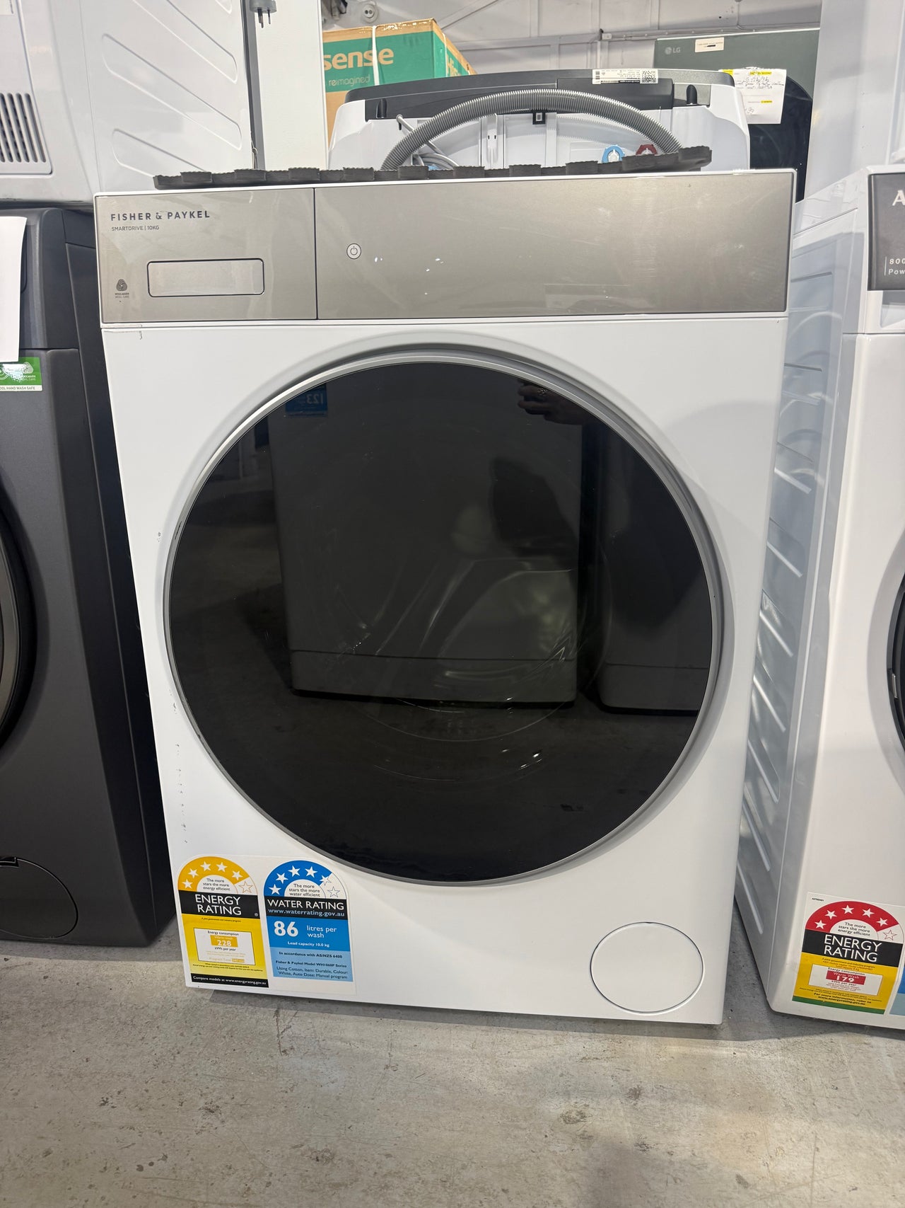 Factory second Fisher &  Paykel 10kg Washing Machine – WH1060P5