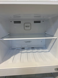 Thumbnail for Factory second Hisense HRTF424 424L Top Mount Refrigerator – White