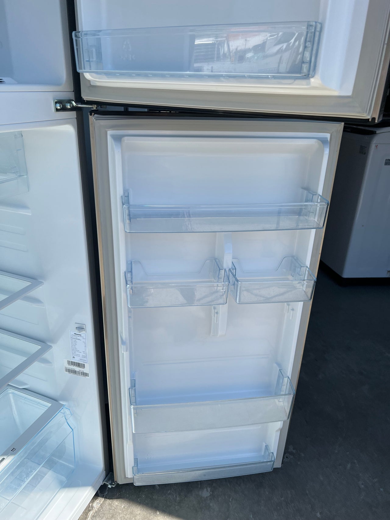 Second hand Hisense 272L Top Mount Refrigerator HR6TFF2727S - Second Hand Appliances Geebung