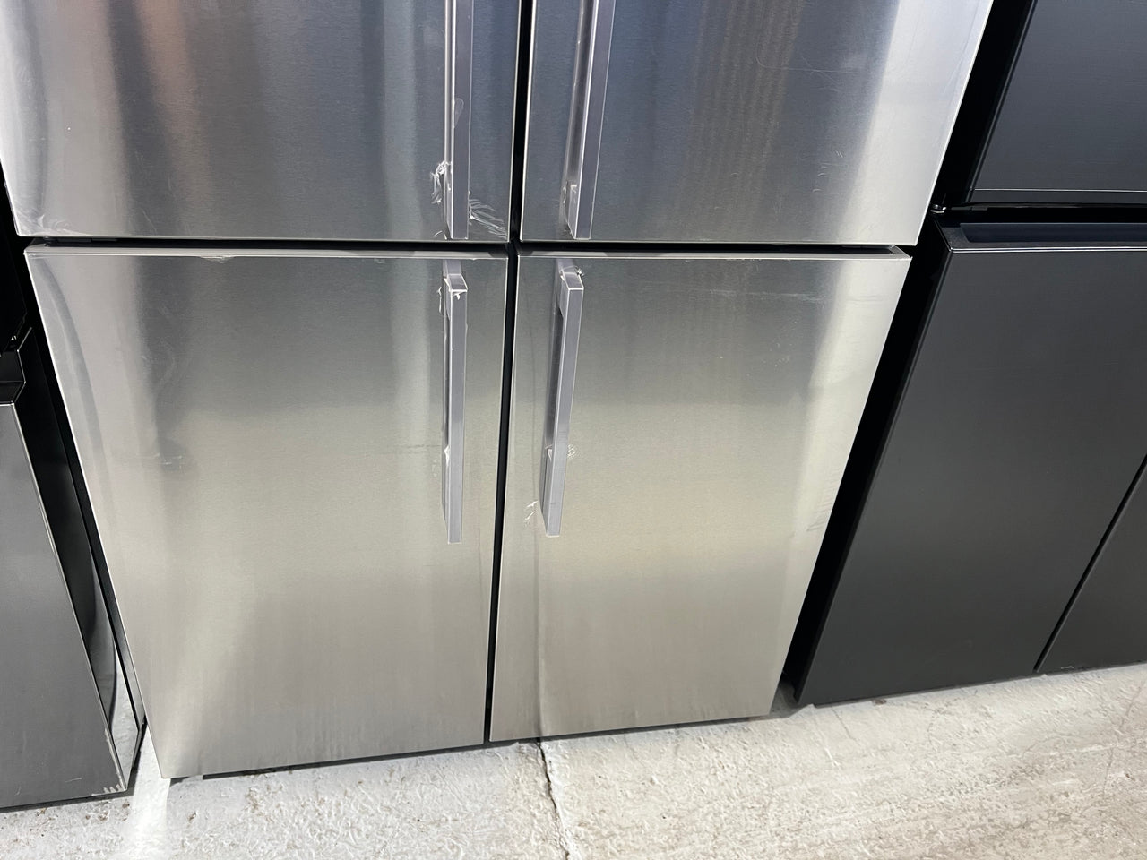 Transportation damaged FISHER & PAYKEL 538L QUAD DOOR REFRIGERATOR STAINLESS STEEL RF605QDVX2 - Second Hand Appliances Geebung