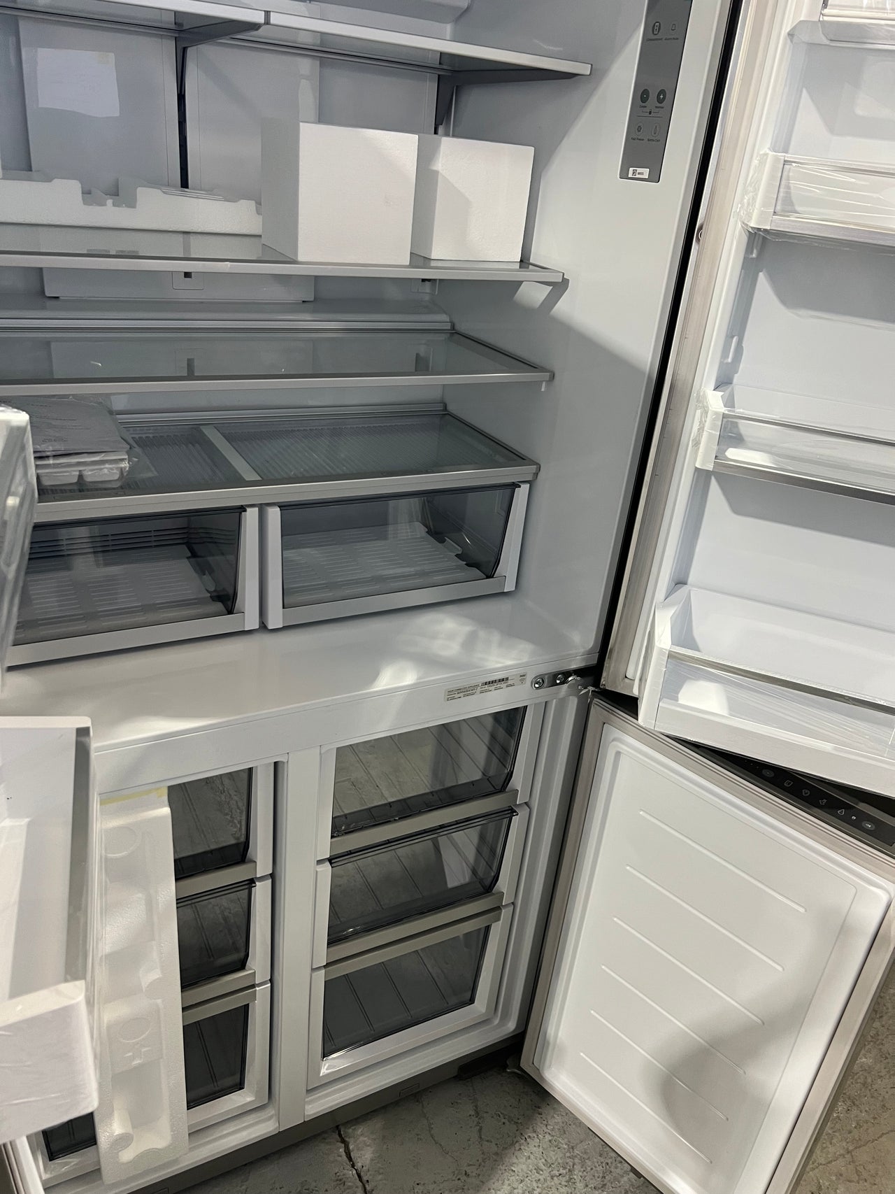 Transportation damaged FISHER & PAYKEL 538L QUAD DOOR REFRIGERATOR STAINLESS STEEL RF605QDVX2 - Second Hand Appliances Geebung