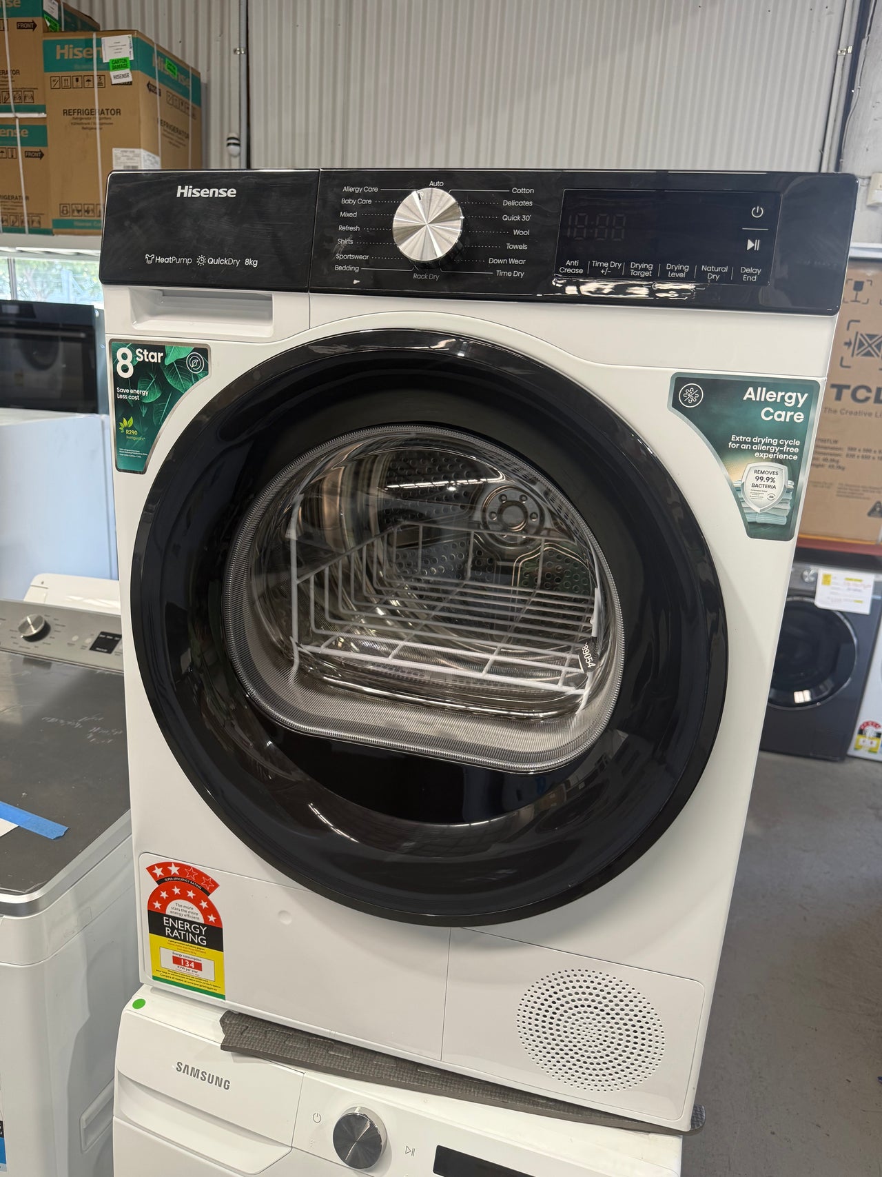 Factory second Hisense HDFS80HS 8 kg Series 3 Heat Pump Dryer – White