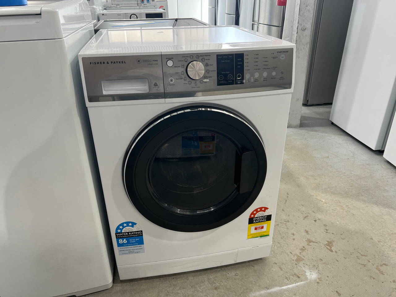 Factory second Fisher & Paykel 10kg Front Load Washer - Second Hand Appliances Geebung