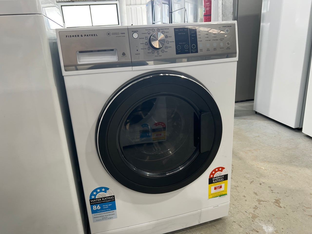 Factory second Fisher & Paykel 10kg Front Load Washer - Second Hand Appliances Geebung