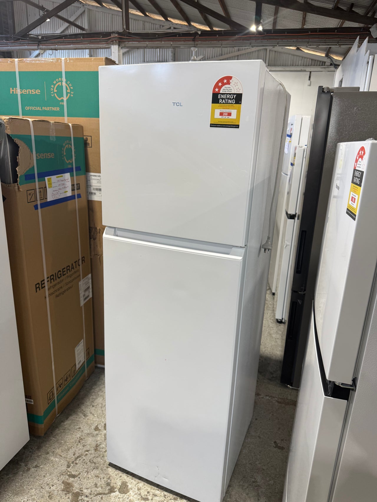 Factory second TCL P272TMW 249L Top Mount Refrigerator – White