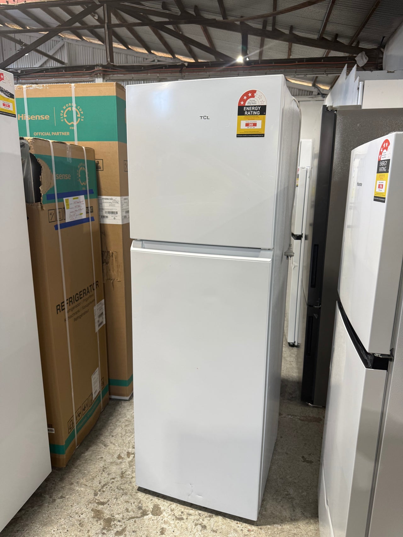 Factory second TCL P272TMW 249L Top Mount Refrigerator – White