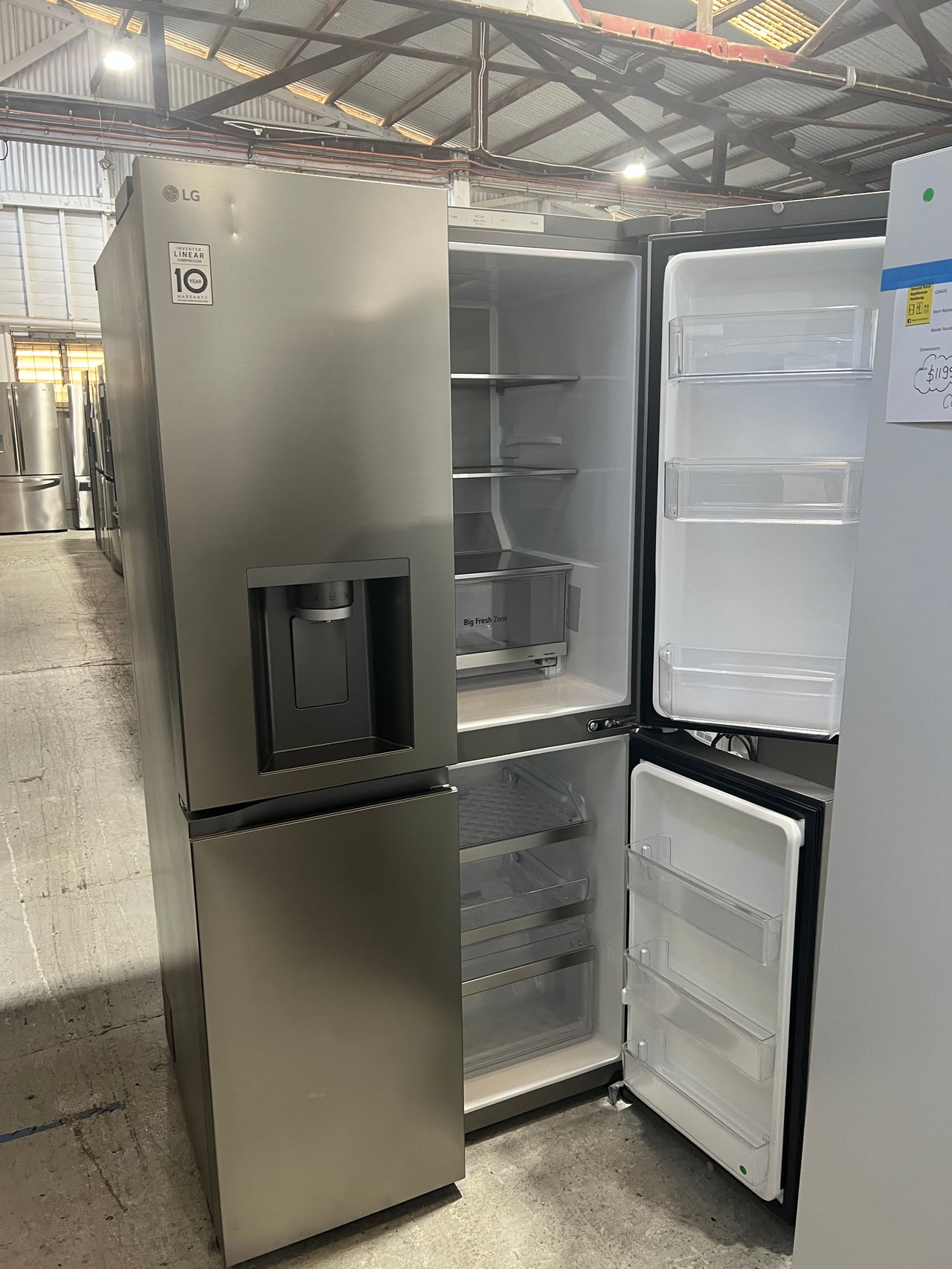 Transportation damaged The LG 637 litre French Door Fridge with Ice and Water GF-L700PL - Second Hand Appliances Geebung