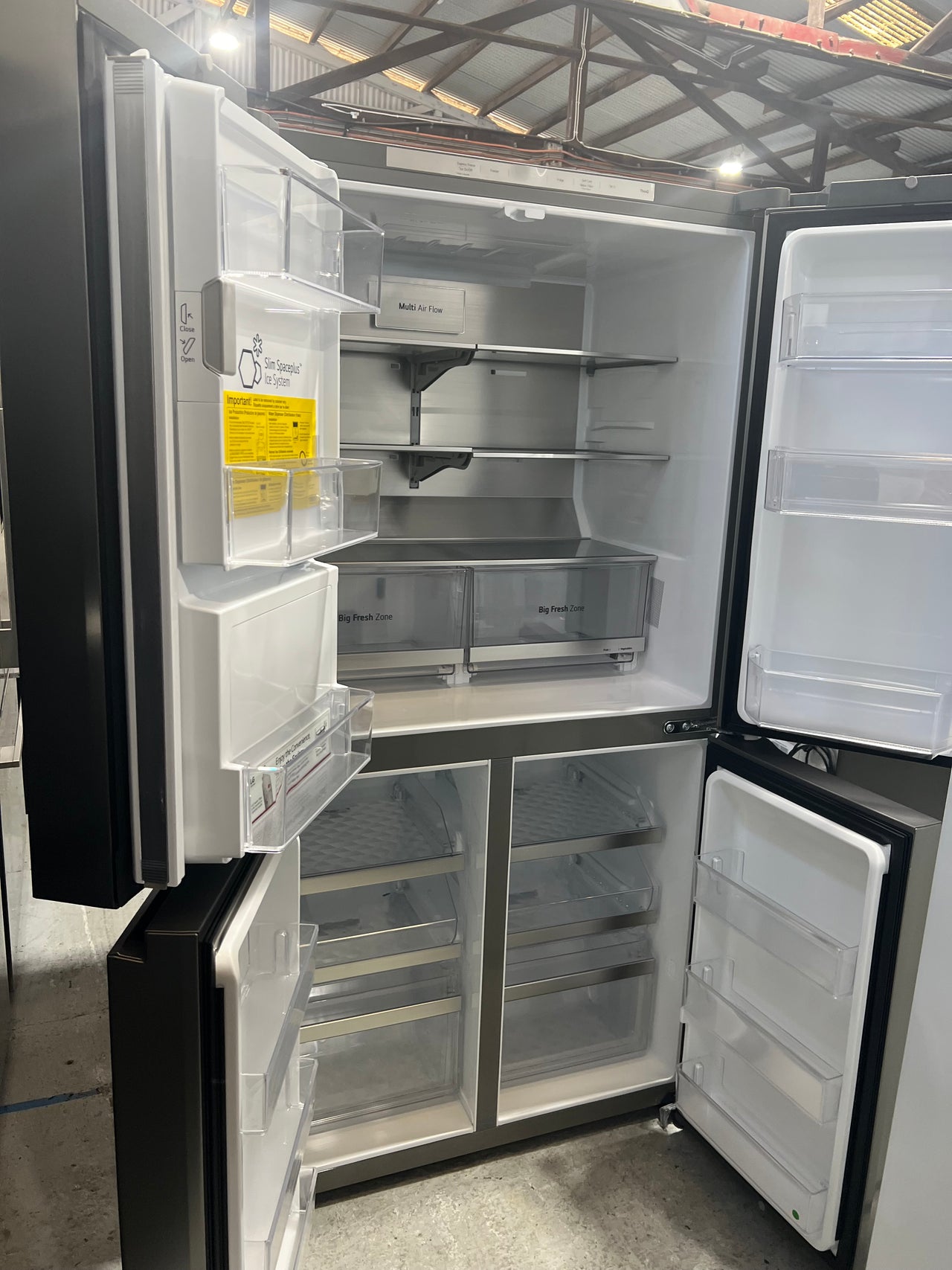 Transportation damaged The LG 637 litre French Door Fridge with Ice and Water GF-L700PL - Second Hand Appliances Geebung