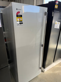 Thumbnail for Factory second Westinghouse 388 L Vertical Freezer – Model WFB4204WC
