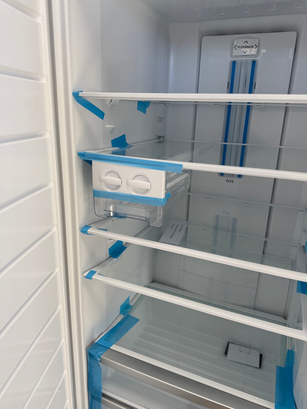 Factory second Westinghouse 388 L Vertical Freezer – Model WFB4204WC
