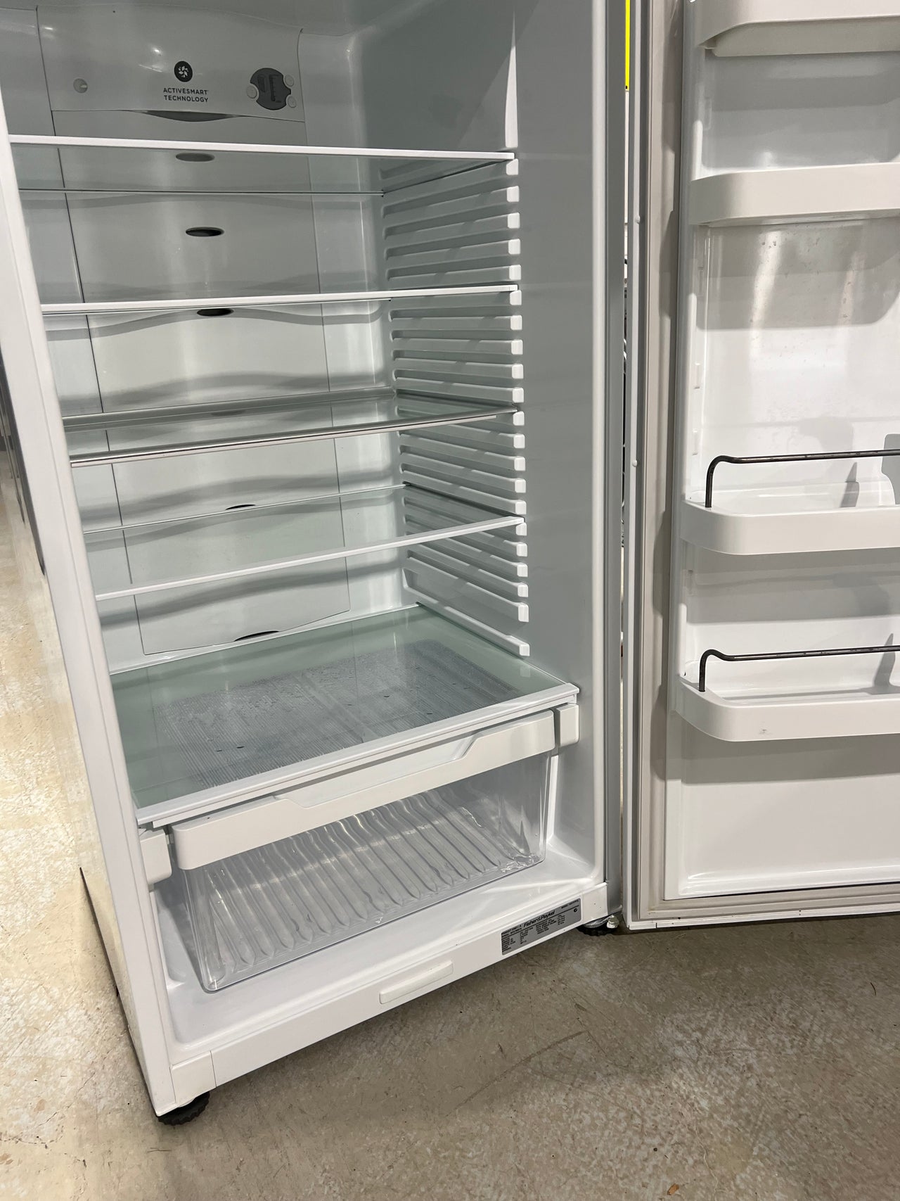 Second hand 411L Fisher & Paykel Fridge E411TRT2 - Second Hand Appliances Geebung