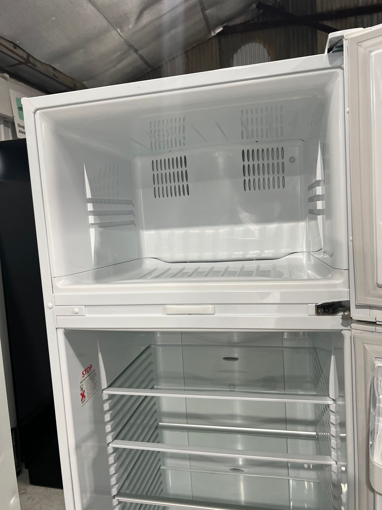 Second hand 411L Fisher & Paykel Fridge E411TRT2 - Second Hand Appliances Geebung