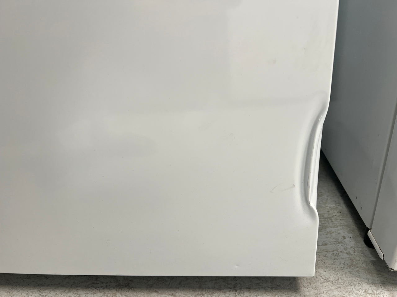 Transportation damage LG 375L TOP MOUNT FRIDGE WHITE GT-5W - Second Hand Appliances Geebung