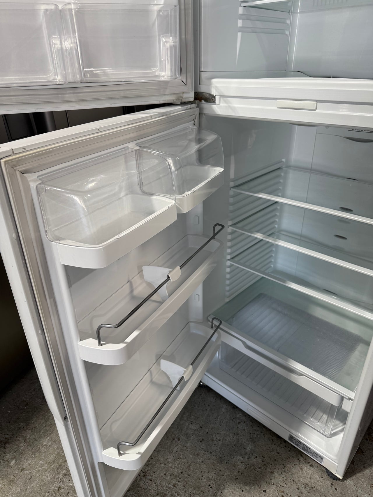 Second hand 380L Fisher&Paykel Fridge Freezer Model: E381T