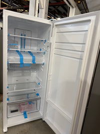 Thumbnail for Factory second Westinghouse 466L Single Door Fridge – WRB5004WC