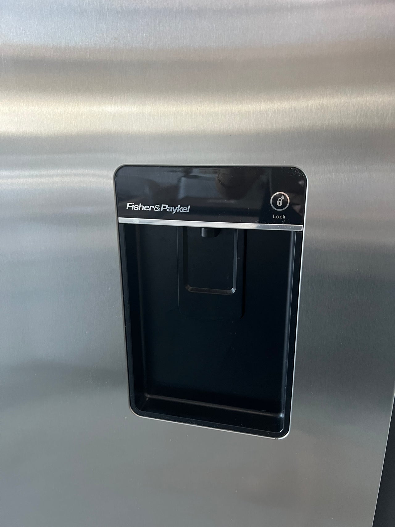 Second hand Fisher & Paykel E442BRXFDU4 442L Fridge with ice&water dispenser - Second Hand Appliances Geebung