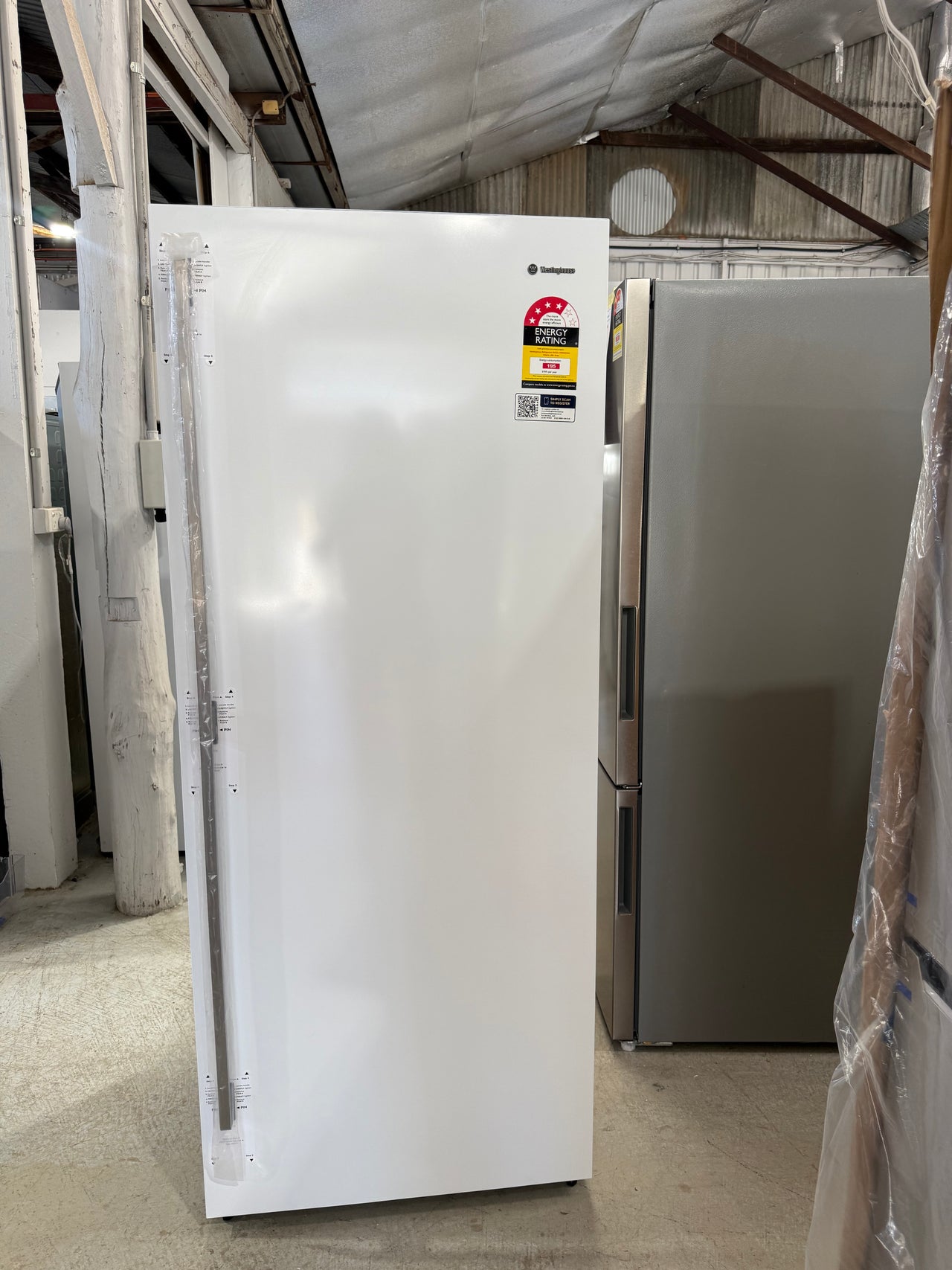 Factory second Westinghouse 466L Single Door Fridge – WRB5004WC