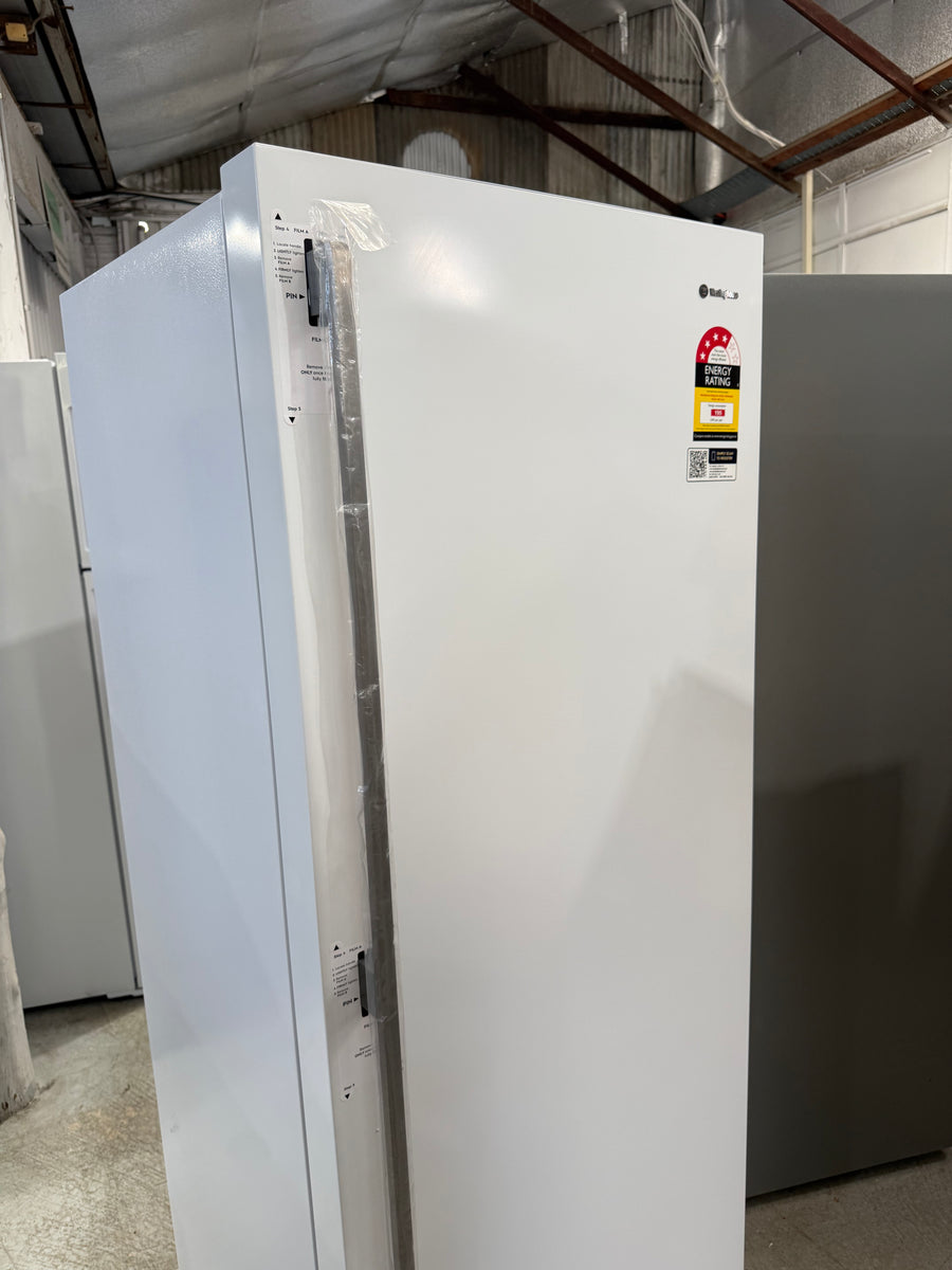 Factory second Westinghouse 466L Single Door Fridge – WRB5004WC