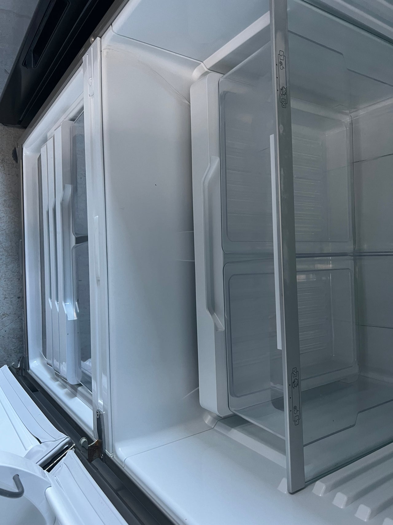 Second hand Fisher & Paykel E442BRXFDU4 442L Fridge with ice&water dispenser - Second Hand Appliances Geebung