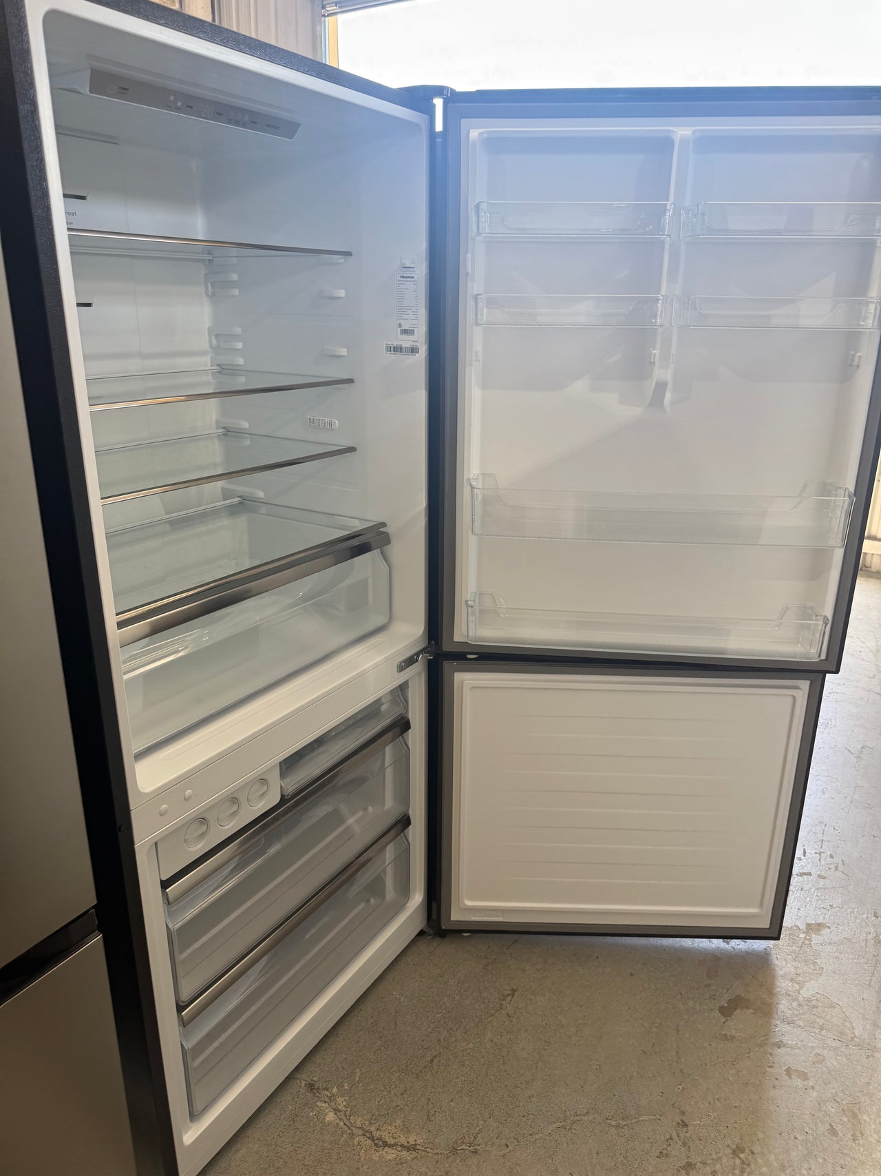 Factory second Hisense 483L PureFlat Bottom Mount Refrigerator HRBM483B