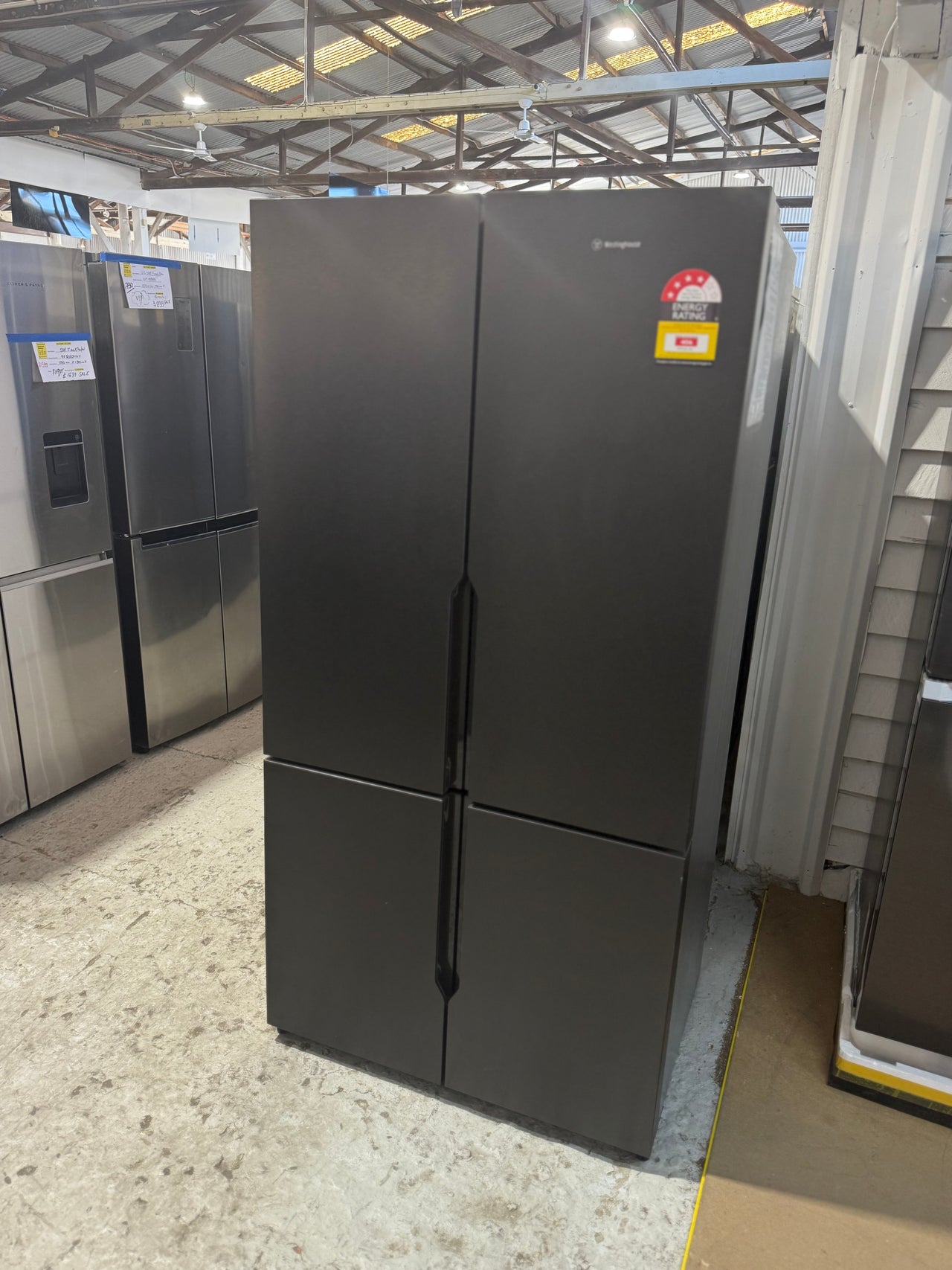 Factory second Westinghouse 564L French Quad Door Refrigerator – Matte Charcoal Black WQE5600BA