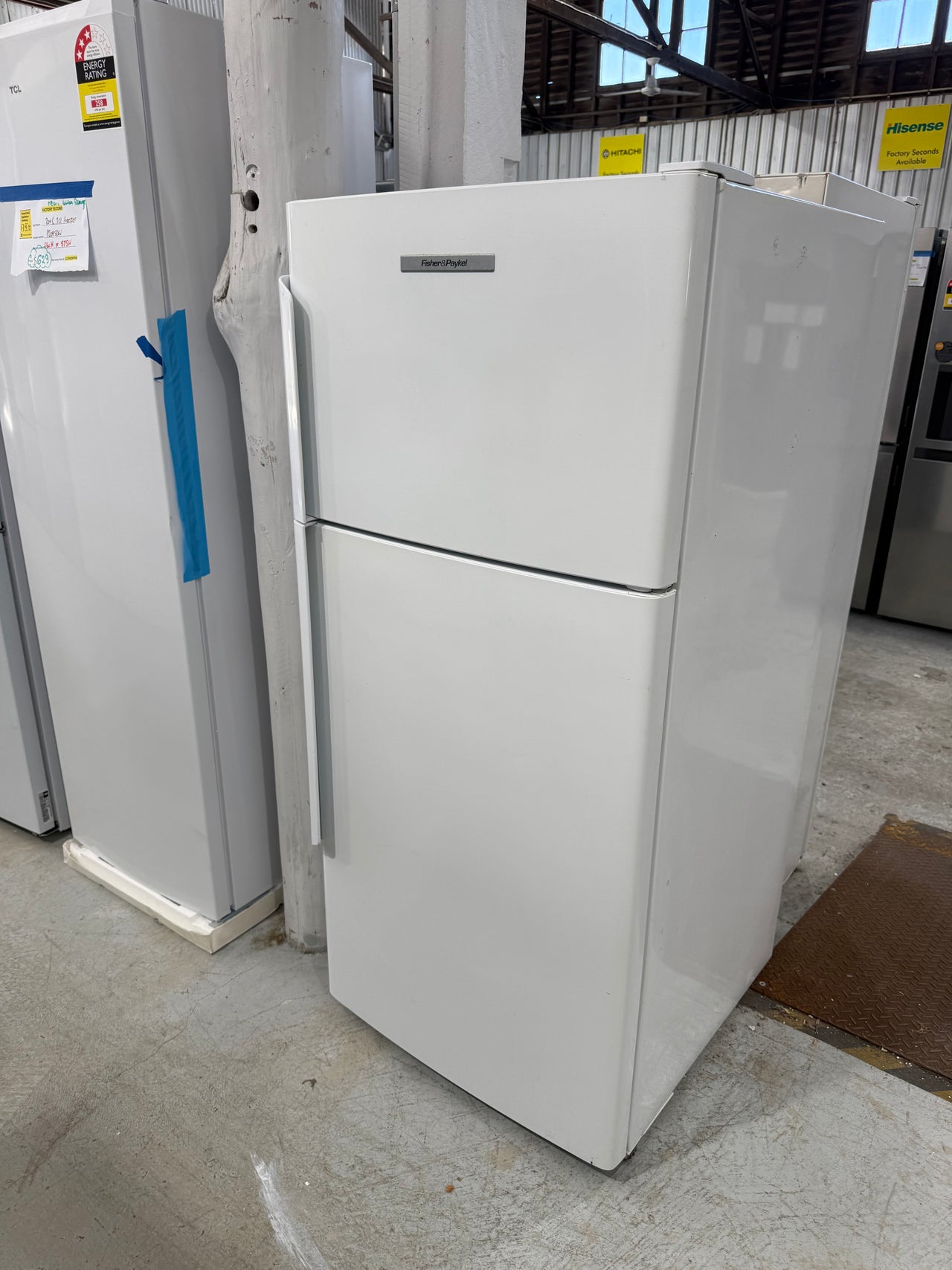 Second Hand Fisher&Paykel 331L Top Mount Refrigerator – E331TRT