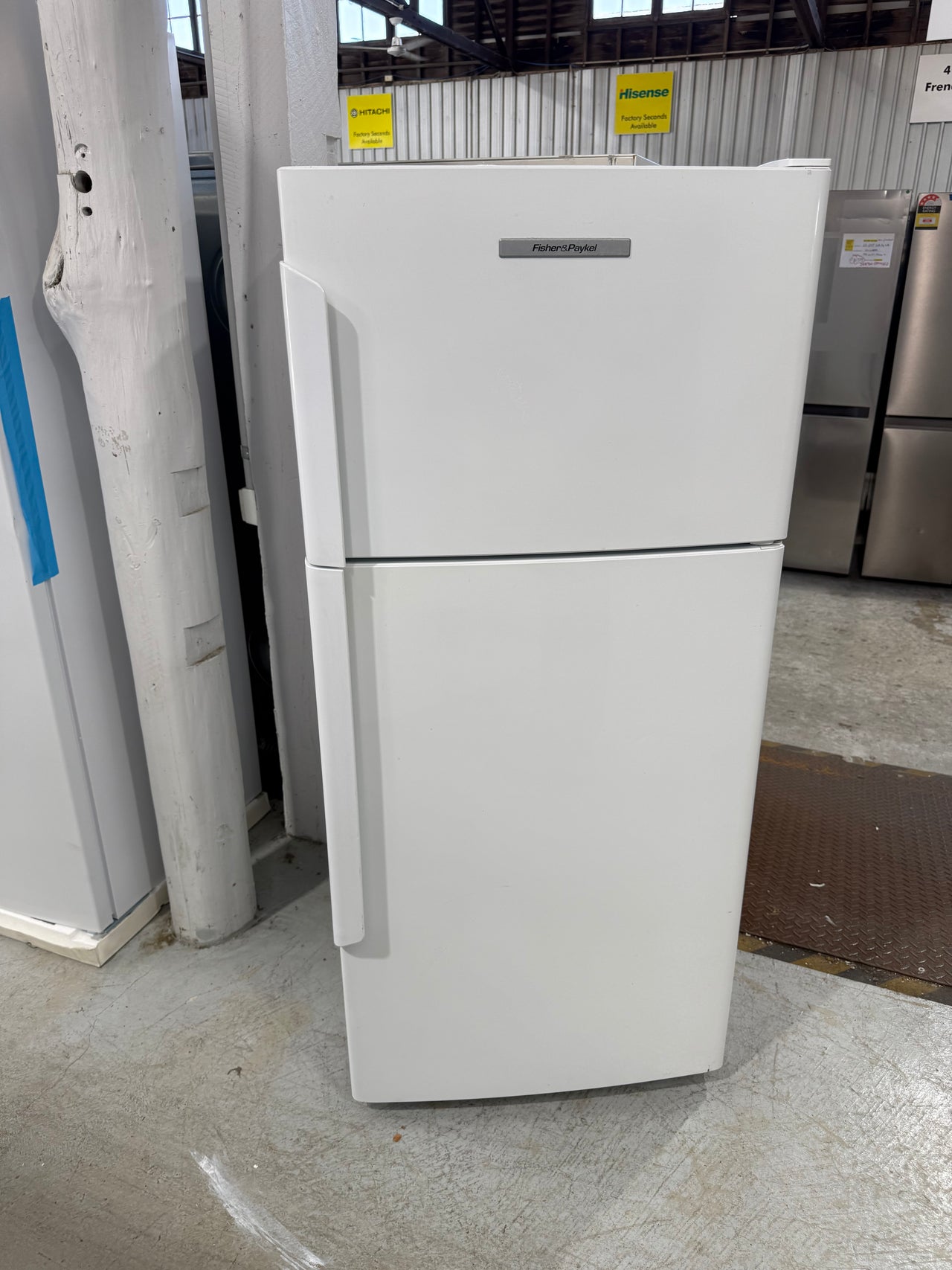 Second Hand Fisher&Paykel 331L Top Mount Refrigerator – E331TRT
