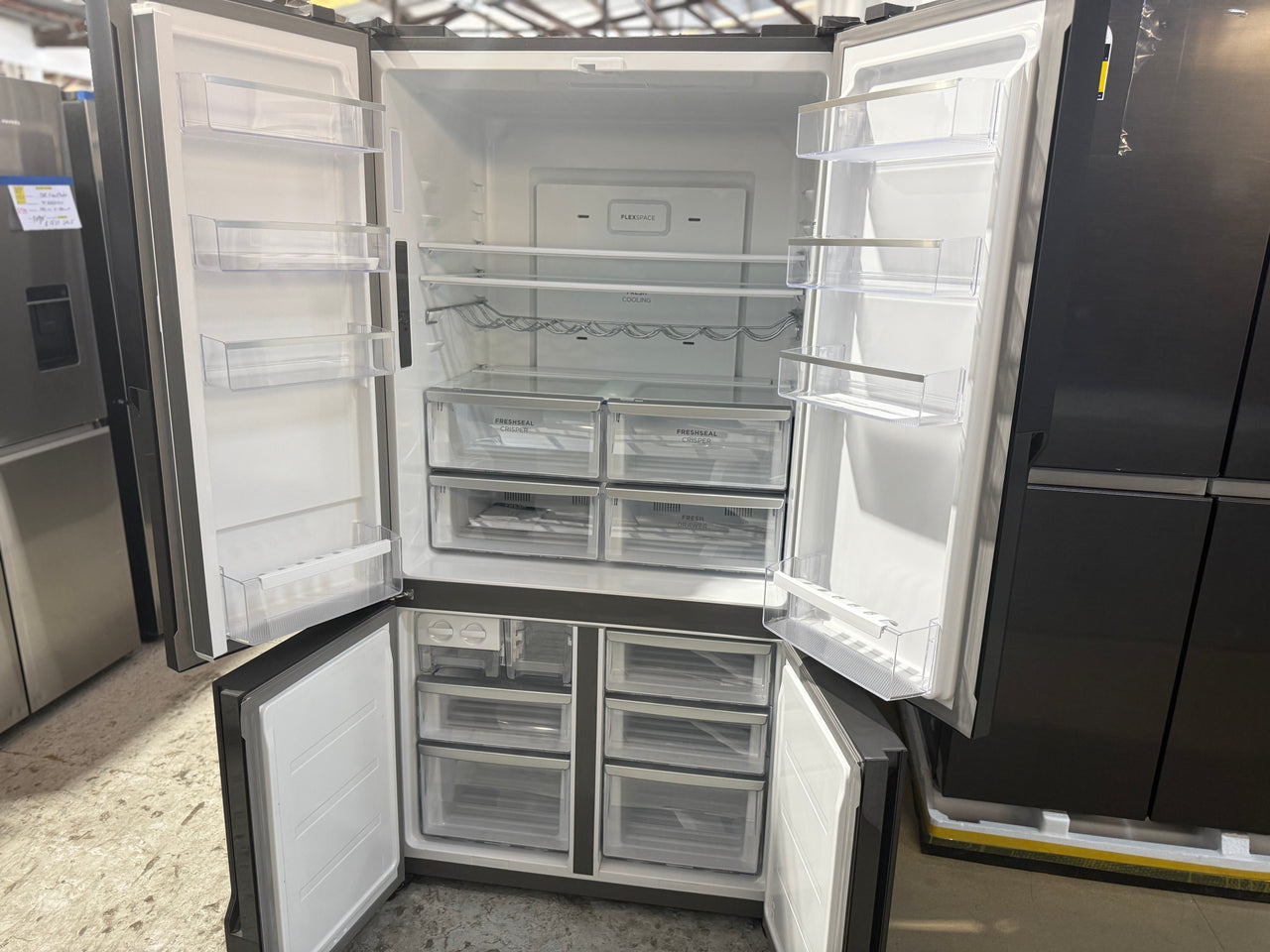 Factory second Westinghouse 564L French Quad Door Refrigerator – Matte Charcoal Black WQE5600BA