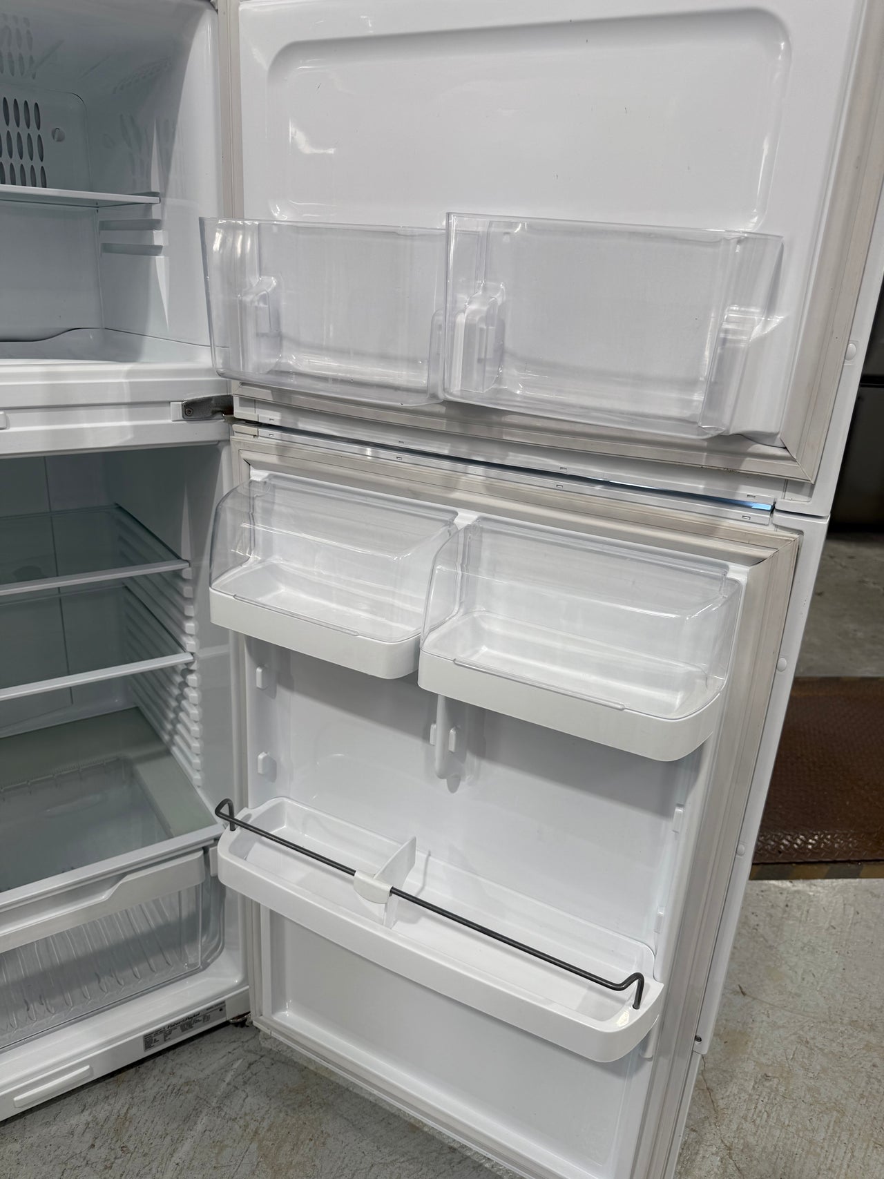 Second Hand Fisher&Paykel 331L Top Mount Refrigerator – E331TRT